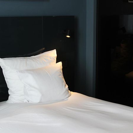 Hotel Les Nuits Antwerpen Bagian luar foto