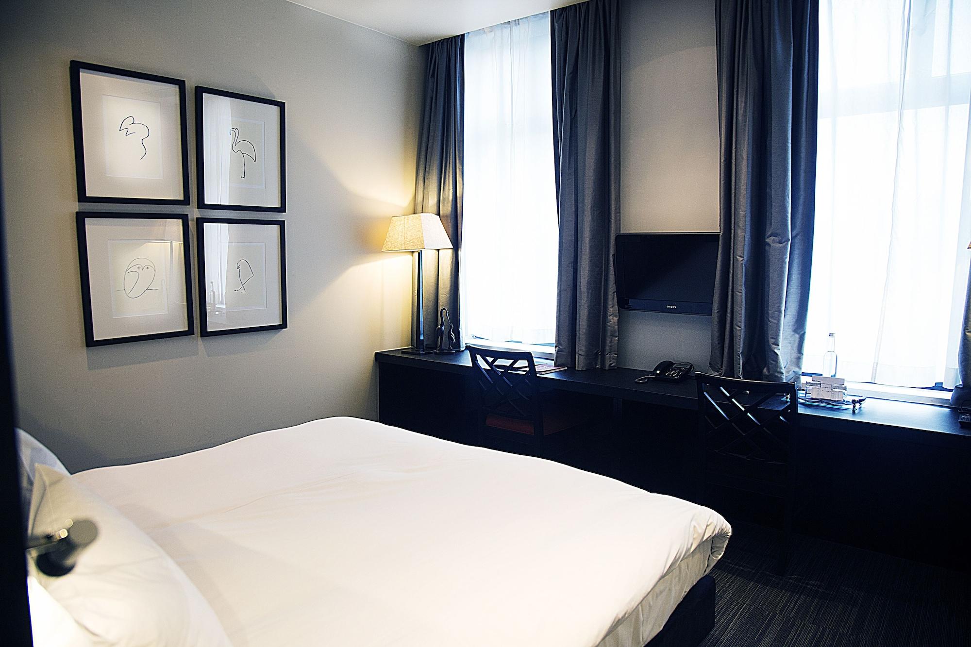 Hotel Les Nuits Antwerpen Bagian luar foto