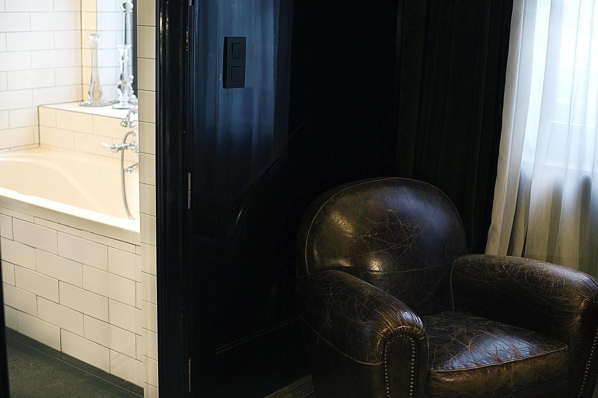 Hotel Les Nuits Antwerpen Bagian luar foto
