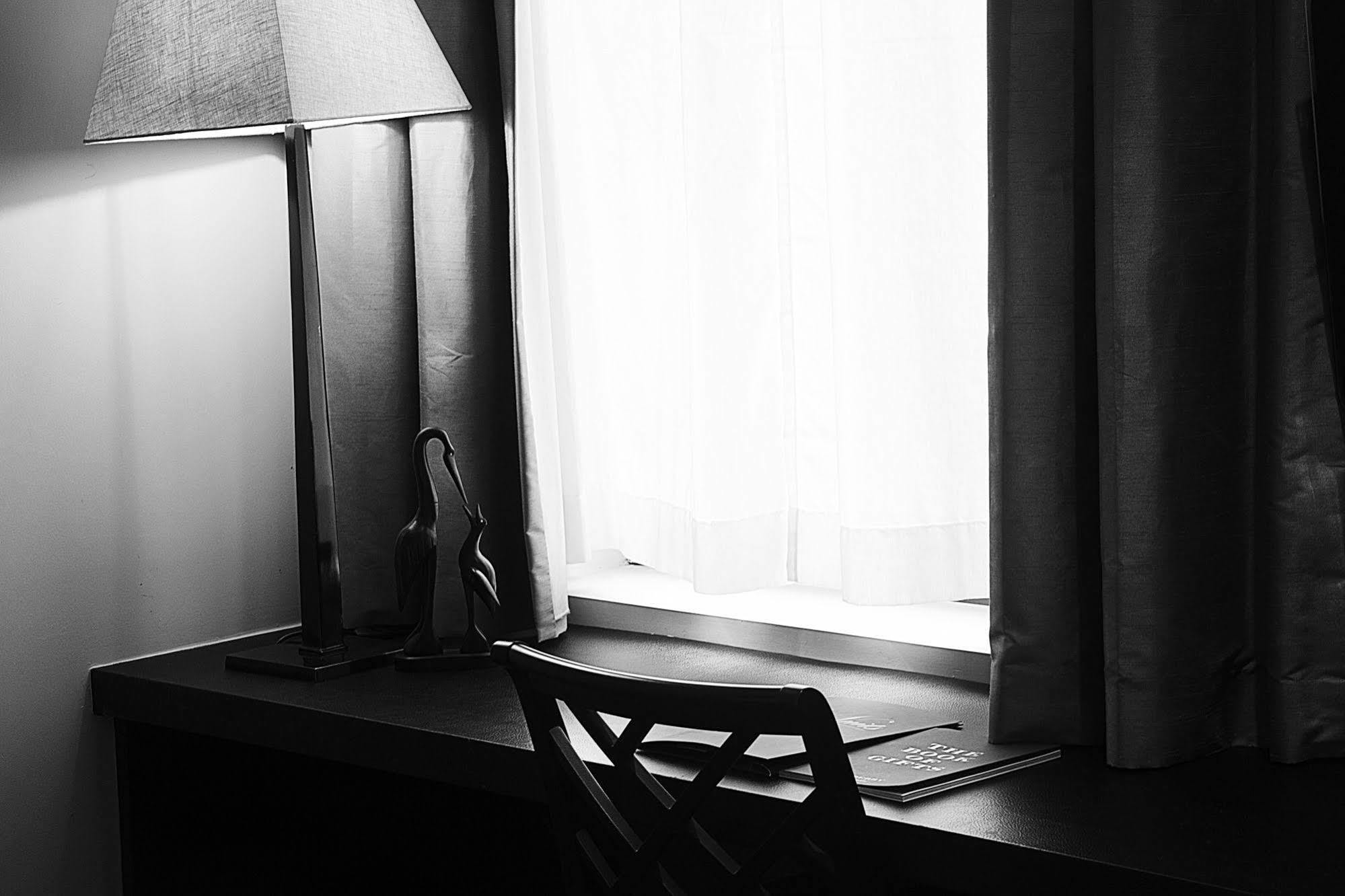 Hotel Les Nuits Antwerpen Bagian luar foto
